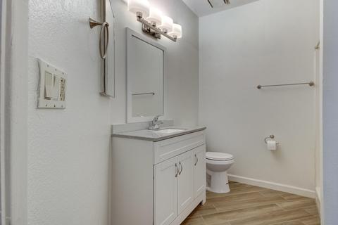 1352 E Highland Ave #210, Phoenix, AZ 85014 photo 17