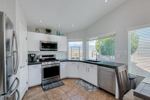 1731 E Blackhawk Dr, Phoenix, AZ 85024 photo 5