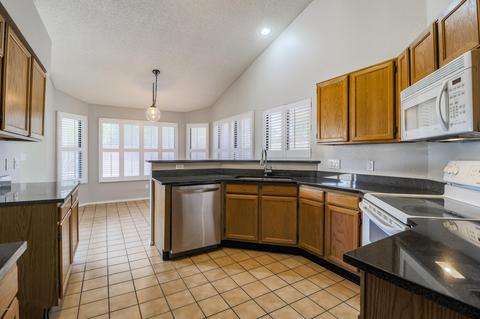 2923 E Leland St, Mesa, AZ 85213 photo 9