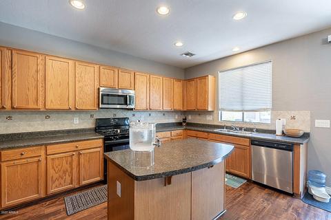1441 E Chestnut Ln, Gilbert, AZ 85298 photo 9