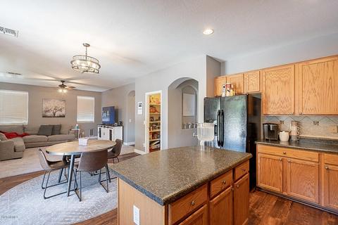 1441 E Chestnut Ln, Gilbert, AZ 85298 photo 12