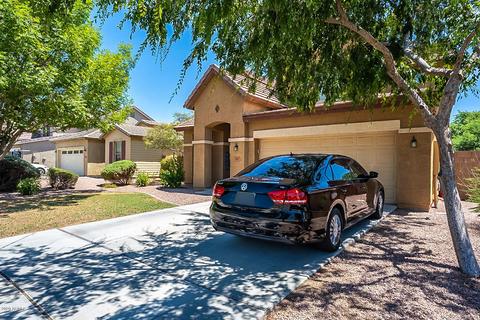 1441 E Chestnut Ln, Gilbert, AZ 85298 photo 1