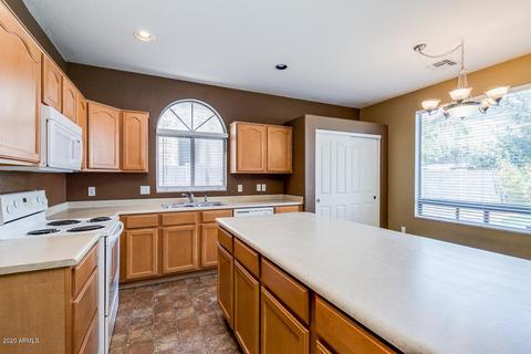 3656 E Warbler Rd, Gilbert, AZ 85297 photo 4