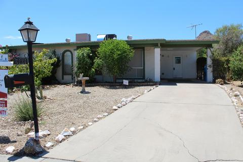 2101 E Gretta Pl, Phoenix, AZ 85022 photo 1