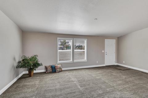 1126 N Grand Dr, Apache Junction, AZ 85120 photo 3