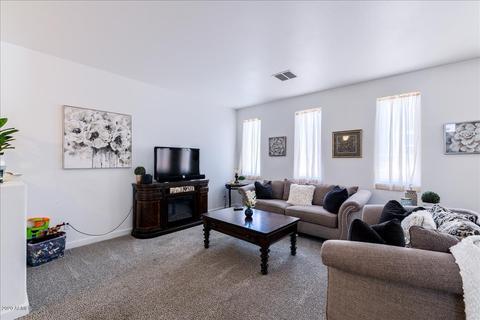 1324 E Frances Ln, Gilbert, AZ 85295 photo 5