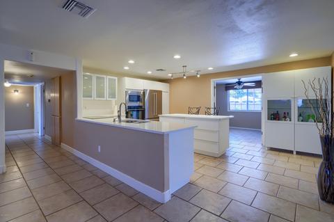 3835 E Sheena Dr, Phoenix, AZ 85032 photo 9