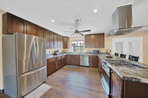2923 E Laurel Ln, Phoenix, AZ 85028 photo 5