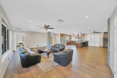 2923 E Laurel Ln, Phoenix, AZ 85028 photo 10