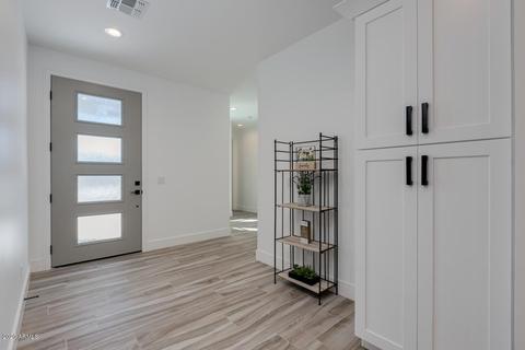 3441 N 40th St, Phoenix, AZ 85018 photo 4