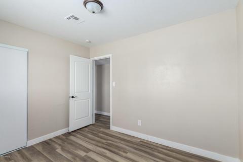 5443 S 35th Dr, Phoenix, AZ 85041 photo 13