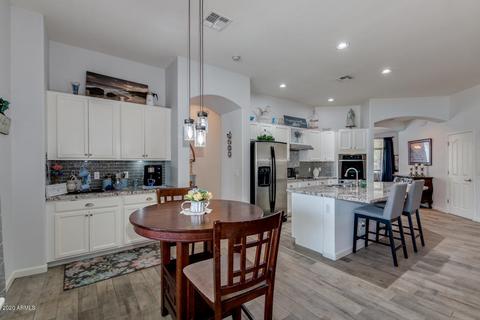 2012 W Spur Dr, Phoenix, AZ 85085 photo 2