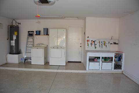 1044 S Weaver Dr, Apache Junction, AZ 85120 photo 2