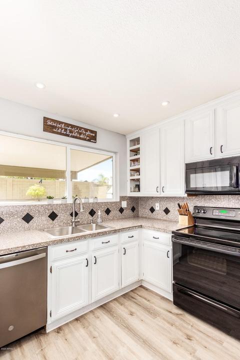 847 E Le Marche Ave, Phoenix, AZ 85022 photo 13