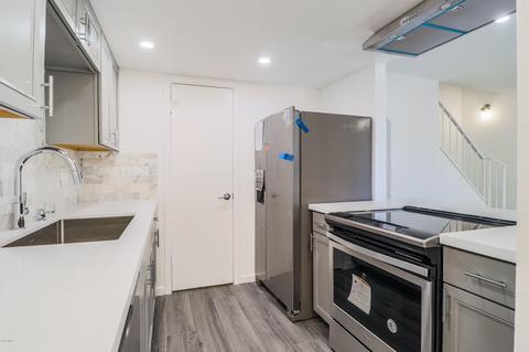 3413 W Echo Ln, Phoenix, AZ 85051 photo 10