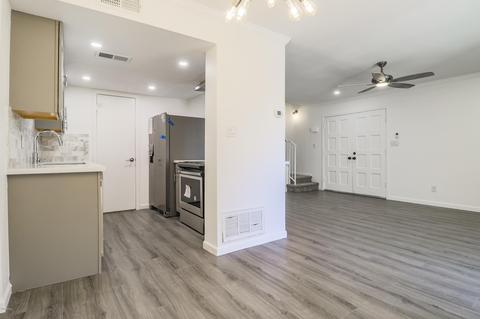 3413 W Echo Ln, Phoenix, AZ 85051 photo 9
