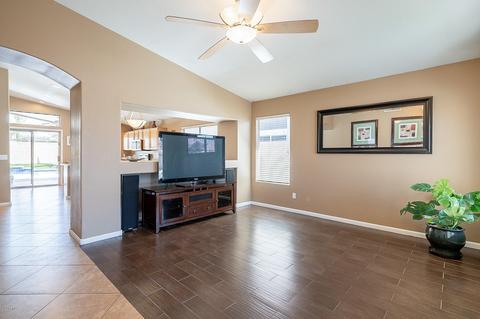 4622 E South Fork Dr, Phoenix, AZ 85044 photo 5