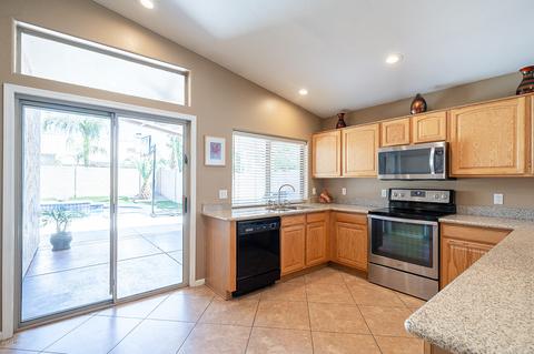 4622 E South Fork Dr, Phoenix, AZ 85044 photo 13