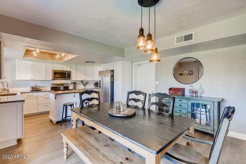 3233 Emerald Cir, Mesa, AZ 85204 photo 9