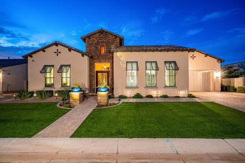 2564 E Turnberry Dr, Gilbert, AZ 85298 photo 2