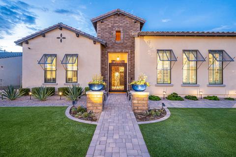 2564 E Turnberry Dr, Gilbert, AZ 85298 photo 1