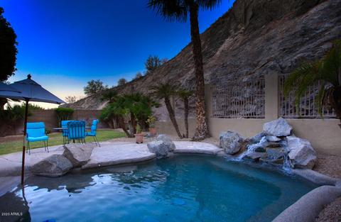 327 E Wildwood Dr, Phoenix, AZ 85048 photo 1