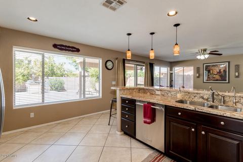 4658 E Summerhaven Dr, Phoenix, AZ 85044 photo 9