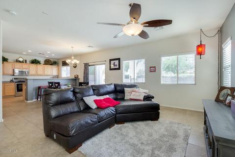 2939 E Crescent Way, Gilbert, AZ 85298 photo 5