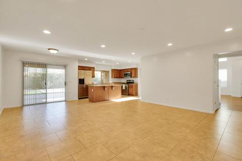 4707 E South Fork Dr, Phoenix, AZ 85044 photo 8