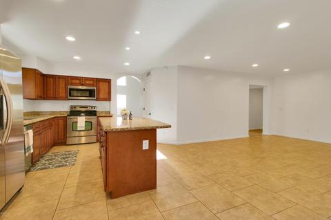 4707 E South Fork Dr, Phoenix, AZ 85044 photo 7