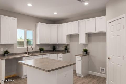 912 E Odeum Ln, Phoenix, AZ 85040 photo 7