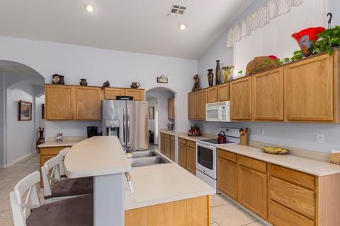 2002 S 81st Dr, Phoenix, AZ 85043 photo 8