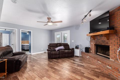 3210 Emerald Cir, Mesa, AZ 85204 photo 6
