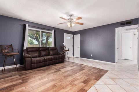 3210 Emerald Cir, Mesa, AZ 85204 photo 3