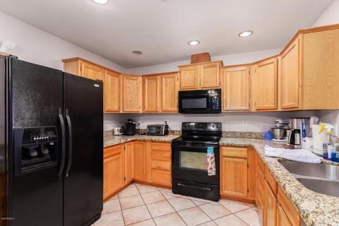 3210 Emerald Cir, Mesa, AZ 85204 photo 9