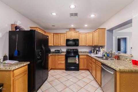3210 Emerald Cir, Mesa, AZ 85204 photo 7