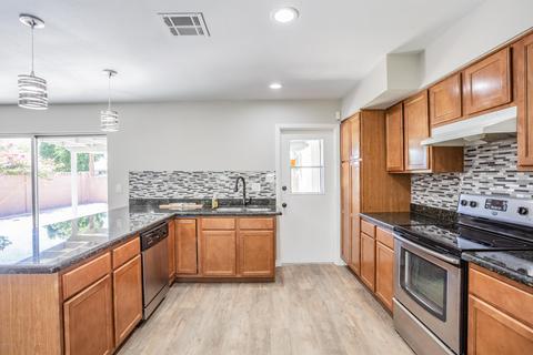 323 E Laguna Dr, Tempe, AZ 85282 photo 2