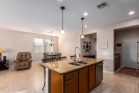 7658 S Sorrell Ln, Gilbert, AZ 85298 photo 9
