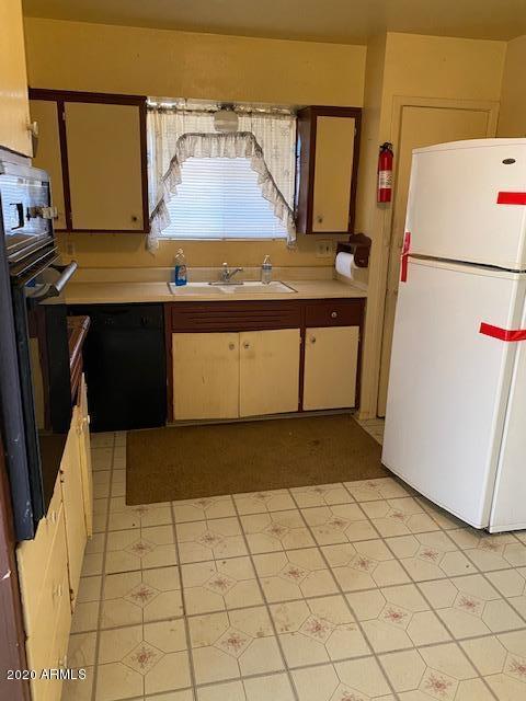 301 W Juniper St, Mesa, AZ 85201 photo 3