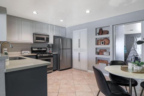 4201 N 35th Pl, Phoenix, AZ 85018 photo 9