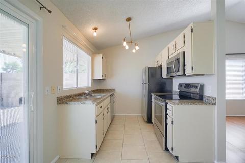 1746 E Sandra Ter, Phoenix, AZ 85022 photo 7