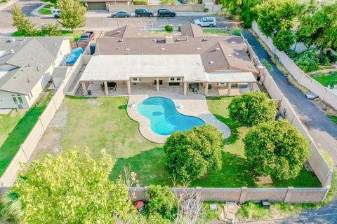 30 E Harmont Dr, Phoenix, AZ 85020 photo 2