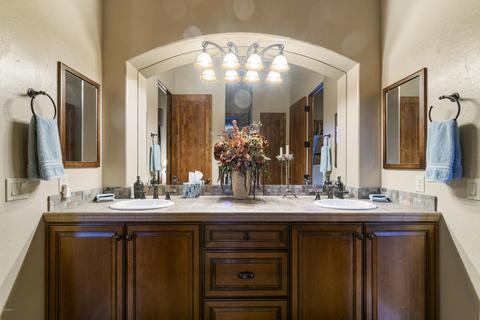 8451 E Regina Cir, Mesa, AZ 85207 photo 29