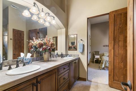 8451 E Regina Cir, Mesa, AZ 85207 photo 27