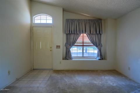 3426 E Sequoia Dr, Phoenix, AZ 85050 photo 3