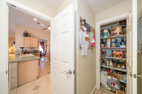 3320 E Wickieup Ln, Phoenix, AZ 85050 photo 9