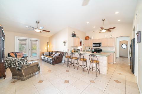 3320 E Wickieup Ln, Phoenix, AZ 85050 photo 8