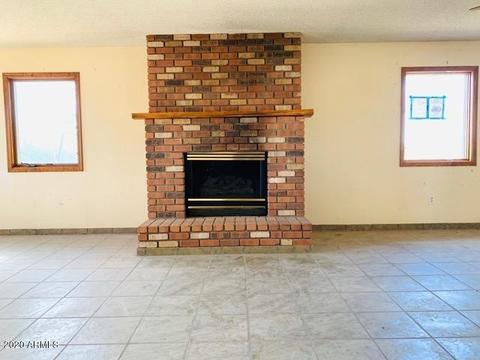 1368 E Woods Ln, Pearce, AZ 85625 photo 4