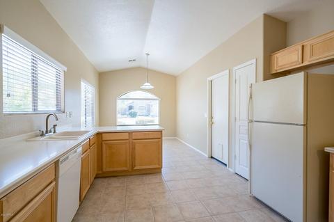 2618 E Gary Way, Phoenix, AZ 85042 photo 4