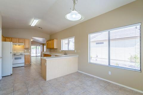 2618 E Gary Way, Phoenix, AZ 85042 photo 6